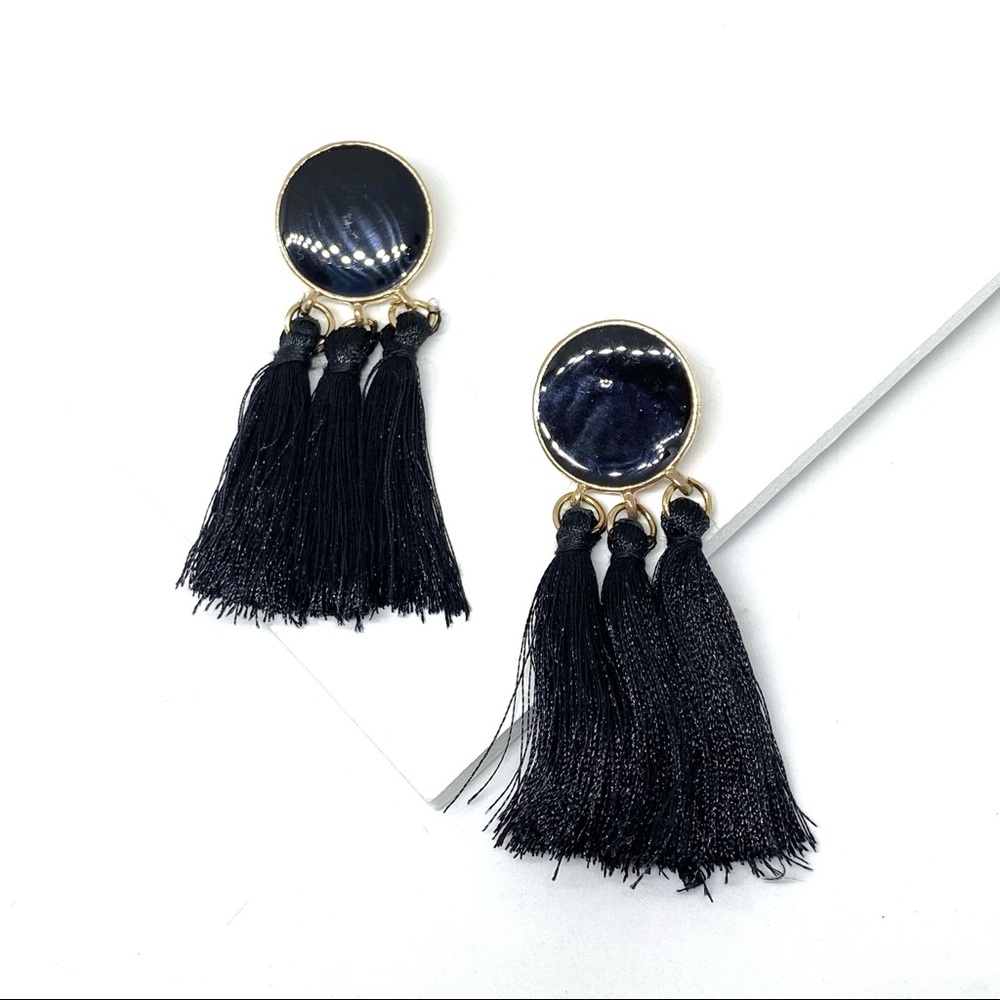 2/$35🖤 Anthro Gold Plated Black Enamel Long Silk Tassel Fringed Drop Ear…